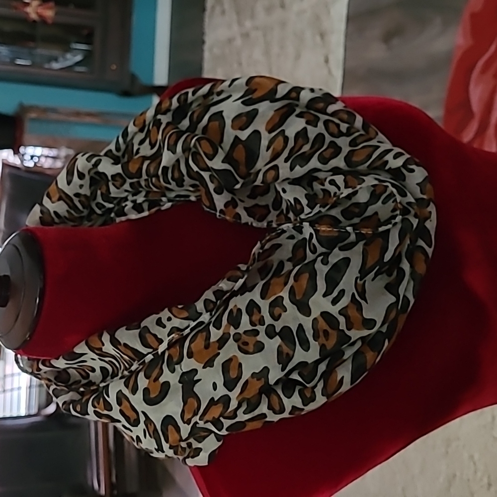 Leopard printed Scarf